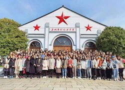 看吴中春光，燃创业激情 ——甪直实验小学庆祝“三八”妇女节活动